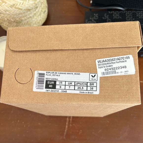 Vega NEW with tags women’s White and Pink Sneakers Size 9 - Picture 4 of 5